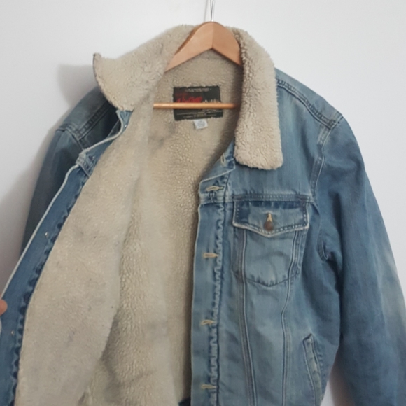 Vintage Sherpa Lined Denim Trucker Jacket - Picture 5 of 7